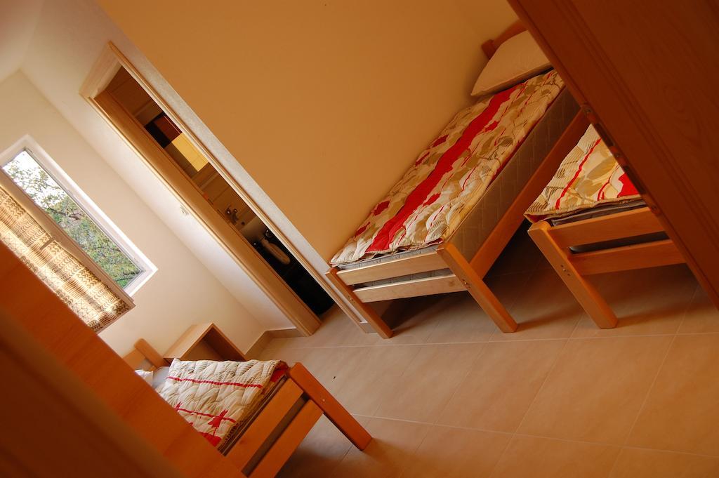 Guesthouse Panna Maria Međugorje Oda fotoğraf